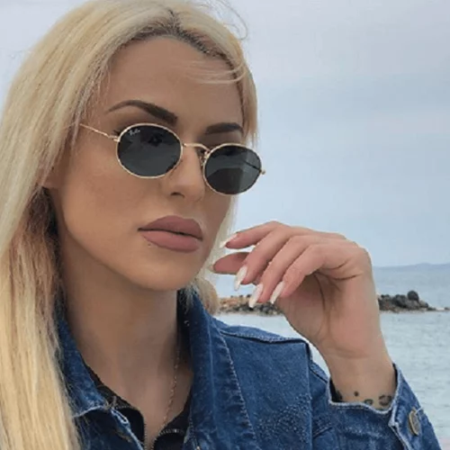 Αλλαγές για την Στέλλα Μιζεράκη | Στον πλαστικό χειρούργο Αριστομένη Γιαννόπουλο (pic)