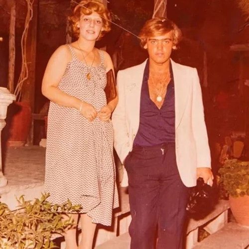 Δεν θα πιστέψεις ποιος είναι ο Έλληνας άντρας της φωτογραφίας!