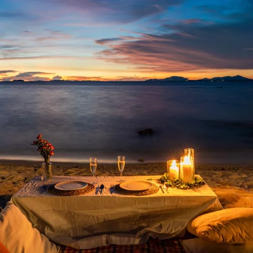 10 κεριά που μυρίζουν καλοκαίρι και θυμίζουν διακοπές!