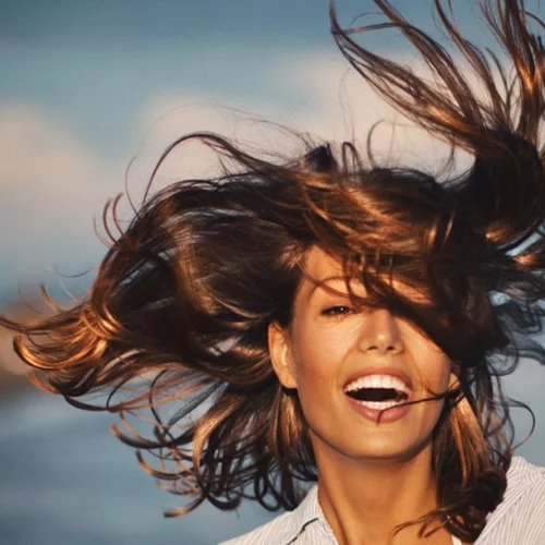 Serum για τα μαλλιά | 4 λόγοι που το χρειάζεσαι και ποιο να διαλέξεις