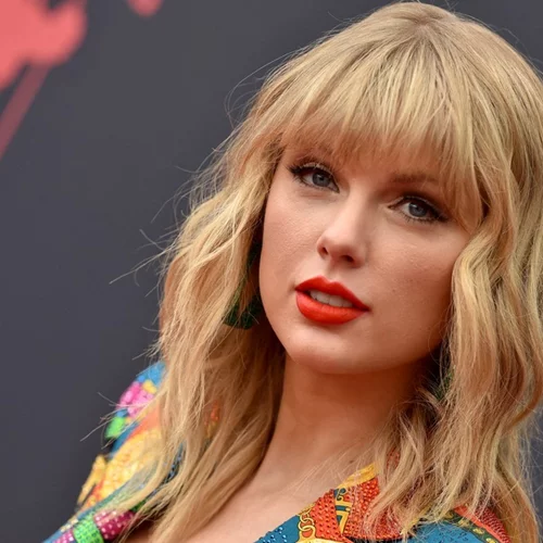 Taylor Swift, Jaden Smith, Chris Evans καλούν τους ψηφοφόρους να κινητοποιηθούν ενόψει των προεδρικών εκλογών στις ΗΠΑ