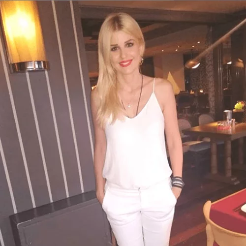 Έλενα Ράπτη | Η φωτογραφία με το εντυπωσιακό της νυφικό