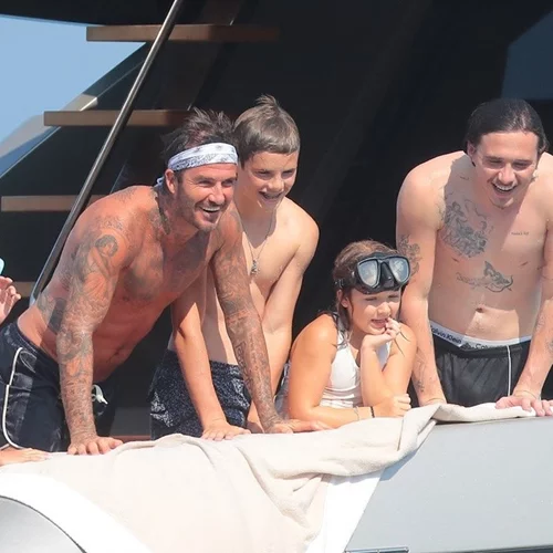 To φωτογραφικό άλμπουμ από τις διακοπές των Beckhams στη Γαλλία