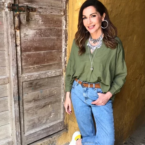 «Φέτες» η Δέσποινα Βανδή στα 50 | Η φωτογραφία που θα σε κάνει να τρέξεις στο γυμναστήριο