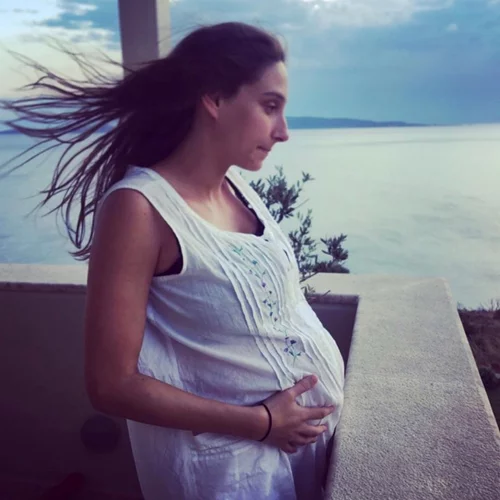 Φωτεινή Αθερίδου | Η φωτογραφία στον 8ο μήνα της εγκυμοσύνης της και το σχόλιο του Θοδωρή Αθερίδη