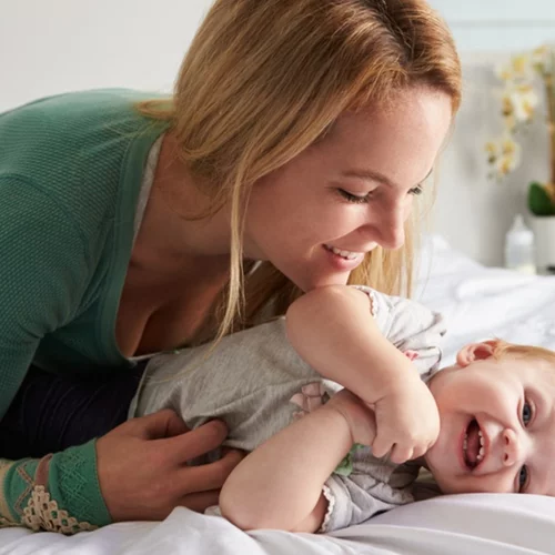 Γιατί δεν πρέπει να γαργαλάμε τα παιδιά | Ο άγνωστος κίνδυνος σύμφωνα με τους ειδικούς