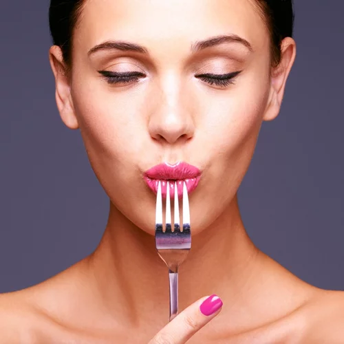 5 ευεργετικές τροφές για το πρόσωπό σου