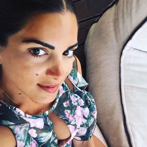 Σταματίνα Τσιμτσιλή | Ποζάρει με μαγιό με την Όλγα Λαφαζάνη