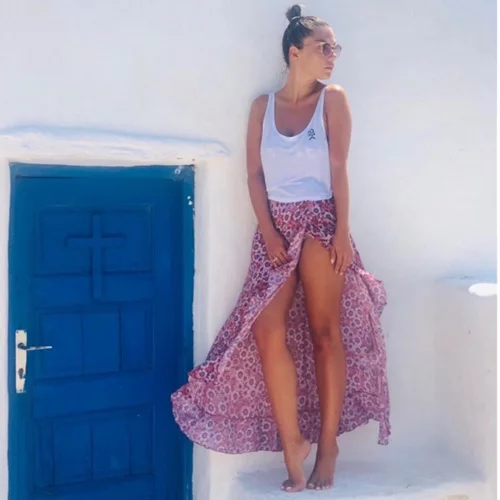 Βάσω Λασκαράκη | Φωτογραφίζεται στην αγκαλιά του συζύγου της, Λευτέρη Σουλτάτου