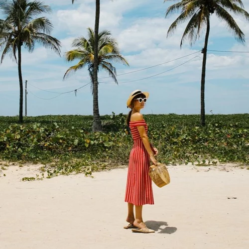 8 tips για να ντυθείς όταν έχει καύσωνα