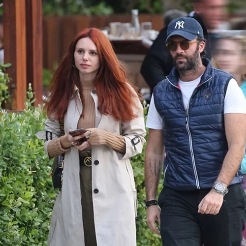 Έβελυν Καζαντζόγλου | Μόλις επιβεβαίωσε τον χωρισμό με τον Παπακώστα!