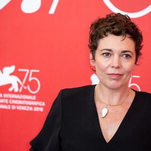 Ένα νέο teaser του Netflix μάς δείχνει την Olivia Colman ως βασίλισσα Ελισάβετ