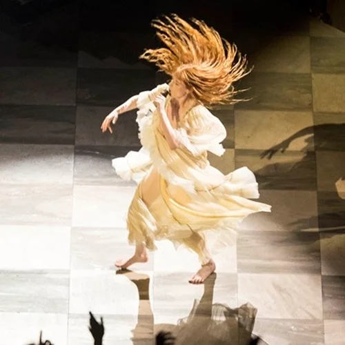 Το μήνυμα των Florence and the Machine για τις 3 συναυλίες στην Αθήνα
