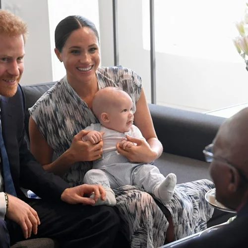 Πρίγκιπας Harry - Meghan Markle | Επίσημη πρώτη για το γιο τους Archie στην περιοδεία τους στην Αφρική
