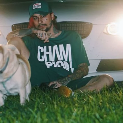 Δες τον Sin Boy πριν πέντε χρόνια ως μουσική «ανακάλυψη» πασίγνωστου τραγουδιστή!