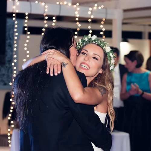 Ταξίδι του μέλιτος για την Ευρυδίκη και τον Μπομπ Κατσιώνη