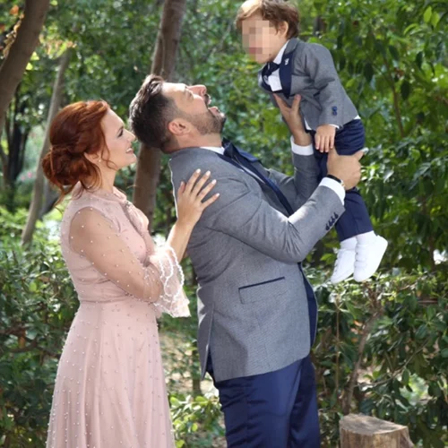 Γιώργος Χειμωνέτος | Οι φωτογραφίες από τη βάφτιση του γιου του!