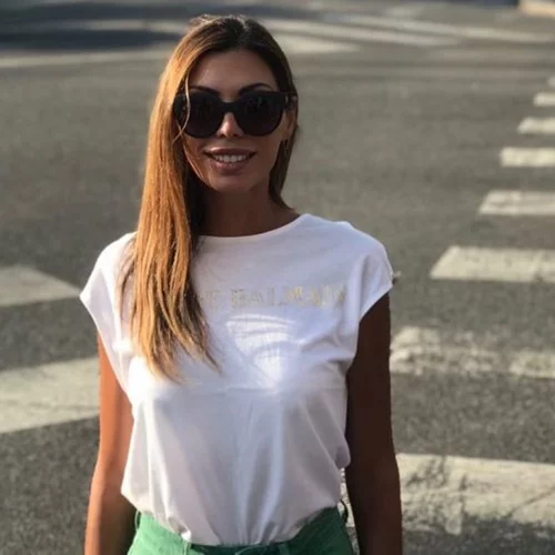 Ιωάννα Σρόιτερ | Οι φωτογραφίες που πυροδότησαν τις φήμες εγκυμοσύνης & η απάντησή της