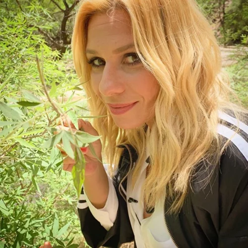 Η αλλαγή που έκανε στα μαλλιά της για τη νέα σεζόν η Κατερίνα Καραβάτου