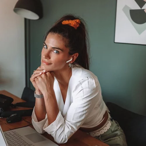 Χριστίνα Μπόμπα | Μας δείχνει το σαλόνι του σπιτιού της!