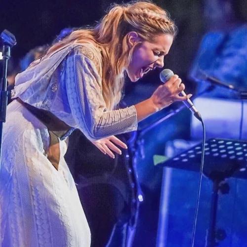 Νατάσσα Μποφίλιου | Δε θα πιστεύεις πόσο μοιάζει με την αδερφή της