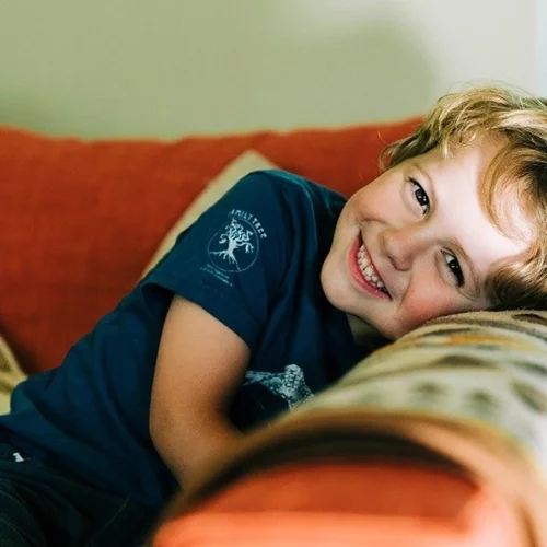 Πώς να θέσεις όρια στο παιδί χωρίς να λες διαρκώς «όχι», «πρόσεχε» και «μη»