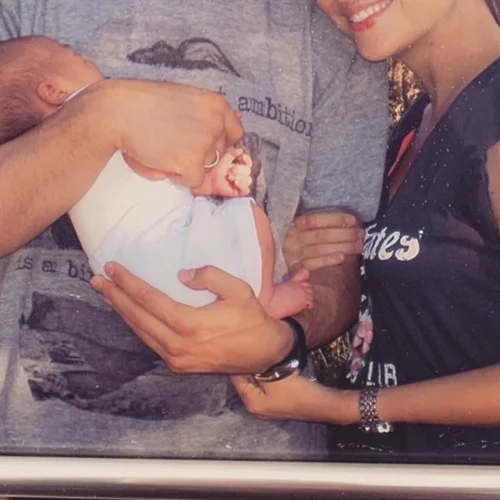 Ευχάριστα νέα για γνωστό ζευγάρι της ελληνικής showbiz | Θα αποκτήσουν κι άλλο παιδί!