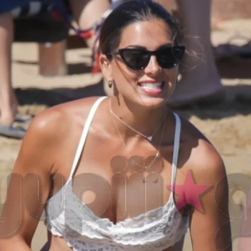 Σταματίνα Τσιμτσιλή | Έτσι είναι το σώμα της χωρίς ίχνος ρετούς! Νέες φωτογραφίες με μαγιό