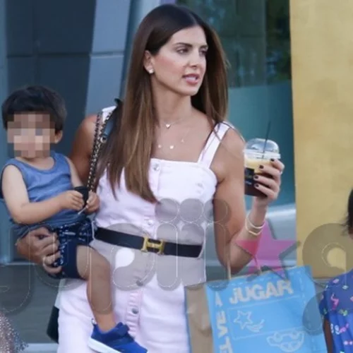 Σταματίνα Τσιμτσιλή | Για ψώνια με τα παιδιά της! Όλες οι φωτογραφίες