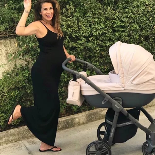 Ελένη Χατζίδου | Αυτό είναι το σώμα της δύο εβδομάδες μετά τη γέννηση της κόρης της