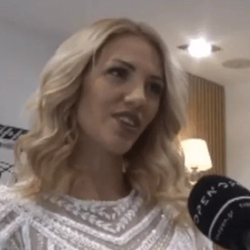 Σάσα Μπάστα | Παντρεύεται ξανά! Πόσα νυφικά θα βάλει στον γάμο της;