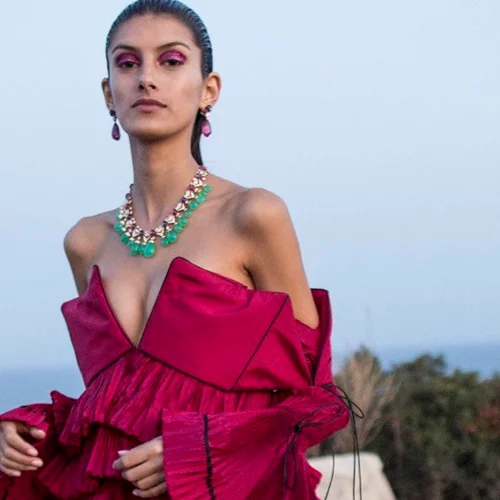 Mary Katrantzou | Glitter, χρώμα και wet look οι απόλυτοι πρωταγωνιστές των beauty looks