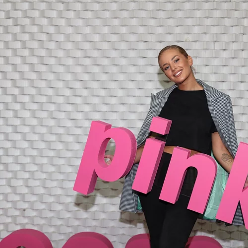 H Pink Woman παρουσίασε τη νέα της συλλογή και το σύνθημα ήταν #ChoosePink