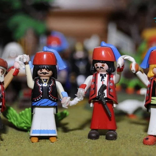 Playmobil turns Greek | Η ελληνική επανάσταση του '21 μέσα από φιγούρες και διοράματα