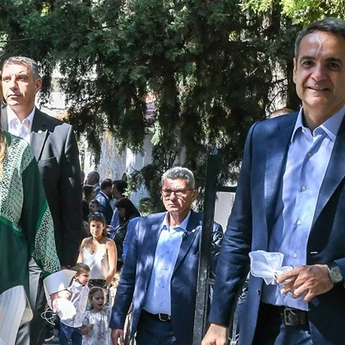 Κυριάκος και Μαρέβα Μητσοτάκη | Στη βάφτιση του γιου της Νίκης Κεραμέως (pics)