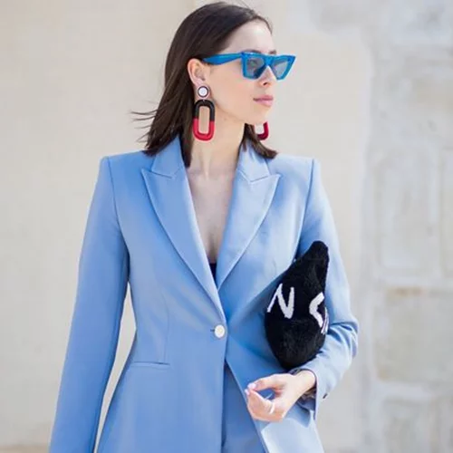 Φέτος το κοστούμι αποκτά την πιο ενδιαφέρουσα εκδοχή του