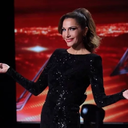 Δέσποινα Βανδή | Το look της για το 3ο live αποθεώθηκε στη σκηνή του X-Factor