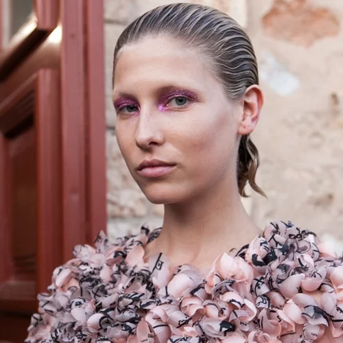 Πώς να πετύχεις το wet look του show Mary Katratzou, που είναι τόσο hot!