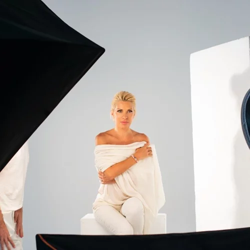Ελένη Μενεγάκη | Backstage φωτογραφίες από την καμπάνια κατά του καρκίνου του μαστού