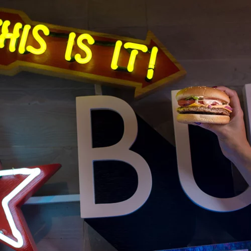 Δοκιμάσαμε | Το πιο tasty burger για vegans που υπάρχει εκεί έξω