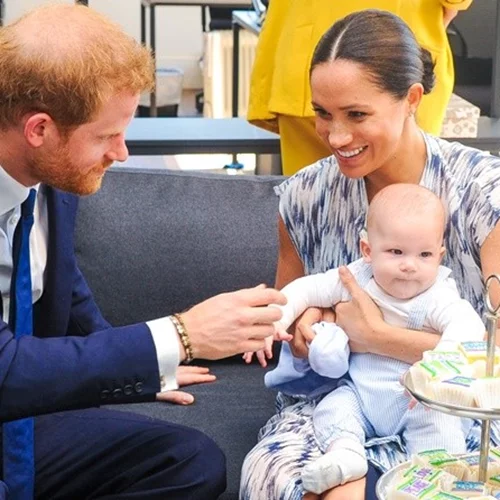 Πλάνα από το νέο "παλάτι" του Harry και της Meghan στο Los Angeles