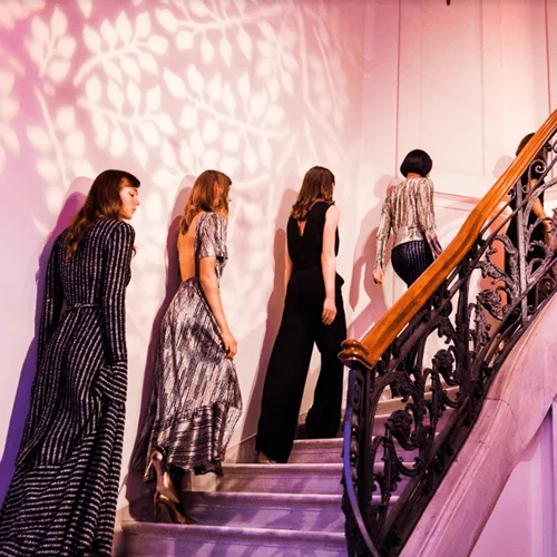 To εντυπωσιακό show της Νadia Rapti που αποθέωσε τη boho chic αισθητική