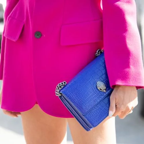 Μια ξεχωριστή τσάντα με λίστα αναμονής 1000 ατόμων