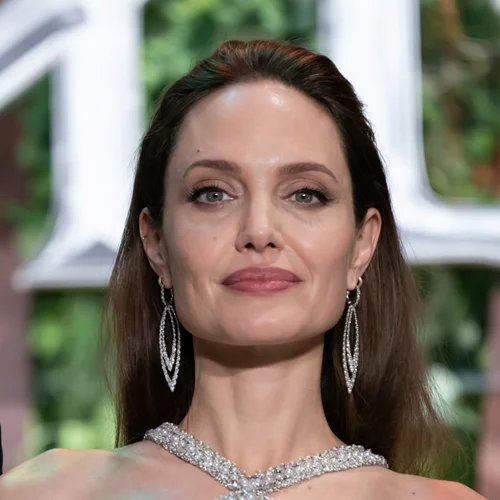 Angelina Jolie | Δες την πιο λαμπερή της εμφάνιση μετά από καιρό