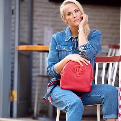 Έλενα Ασημακοπούλου | Δες σαν ποια star του Hollywood σκέφτεται να κάνει τα μαλλιά της