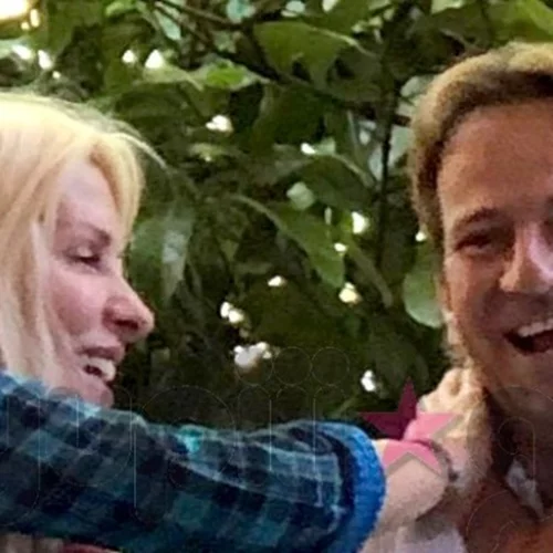 Ελένη Μενεγάκη & Μάκης Παντζόπουλος | Για φαγητό με τη μικρή Μαρίνα | Δείτε τα σπάνια στιγμιότυπα