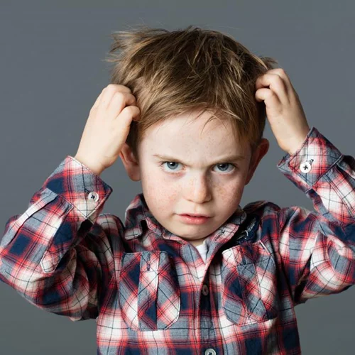 5 συμβουλές για να κρατήσεις μακριά από τα παιδιά τις ψείρες – όχι τους φίλους