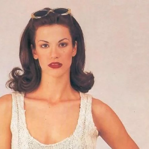 Μάνια Ντέλου | Δες πώς είναι σήμερα το μοντέλο των '90s