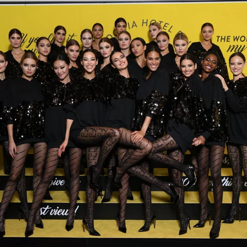 Calzedonia Leg Show |  Tο υπέροχο show στη Βερόνα και το αξεσουάρ-κλειδί που πρέπει να αποκτήσεις