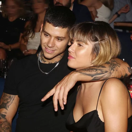 Έλενα Τσαγκρινού | Δες τι φόρεσε σε έξοδο με τον σύντροφό της, Mike